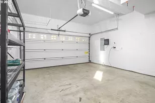 490 NE 64th Way, Hillsboro, OR 97124 - Photo 23