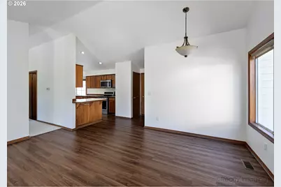 254 SW Nancy Cir, Gresham, OR 97030 - Photo 11