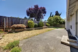 254 SW Nancy Cir, Gresham, OR 97030 - Photo 25