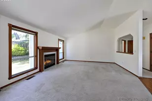 254 SW Nancy Cir, Gresham, OR 97030 - Photo 7