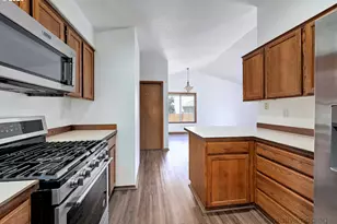 254 SW Nancy Cir, Gresham, OR 97030 - Photo 13