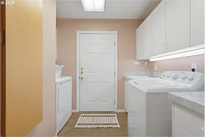18004 Tan Oak Ln, Bend, OR 97707 - Photo 21