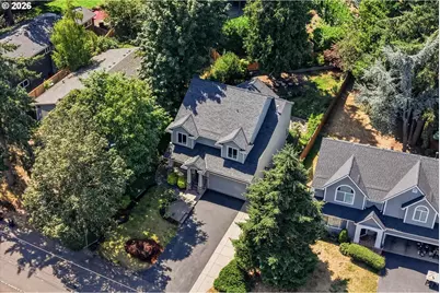 19477 View Dr, West Linn, OR 97068 - Photo 37