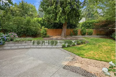 19477 View Dr, West Linn, OR 97068 - Photo 35