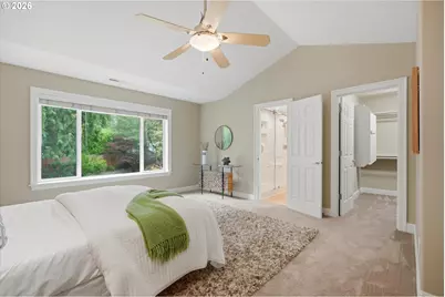 19477 View Dr, West Linn, OR 97068 - Photo 21
