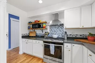 10339 SW 40th Ave, Portland, OR 97219 - Photo 13