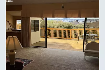 8003 SE Evergreen Hwy, Vancouver, WA 98664 - Photo 11