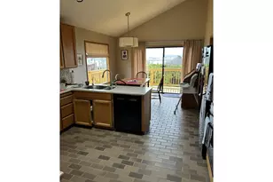 8003 SE Evergreen Hwy, Vancouver, WA 98664 - Photo 3