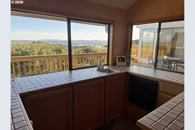8003 SE Evergreen Hwy, Vancouver, WA 98664 - Photo 25