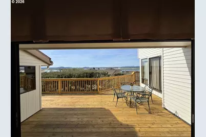8003 SE Evergreen Hwy, Vancouver, WA 98664 - Photo 17