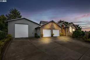 1055 NW Estate Dr, Seal Rock, OR 97376 - Photo 33