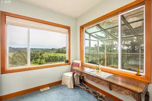 1055 NW Estate Dr, Seal Rock, OR 97376 - Photo 11