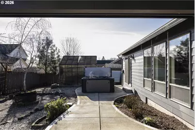 612 N 6th St, Carlton, OR 97111 - Photo 27