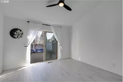 612 N 6th St, Carlton, OR 97111 - Photo 19