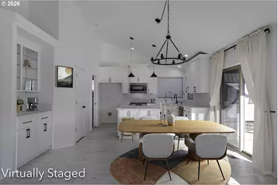 612 N 6th St, Carlton, OR 97111 - Photo 7