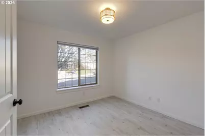 612 N 6th St, Carlton, OR 97111 - Photo 23