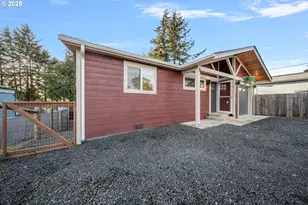 1955 28th St, Coos Bay, OR 97420 - Photo 3