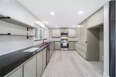 1955 28th St, Coos Bay, OR 97420 - Photo 15