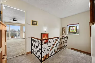 615 N Tomahawk Island Dr, Portland, OR 97217 - Photo 29