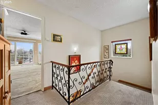 615 N Tomahawk Island Dr, Portland, OR 97217 - Photo 29