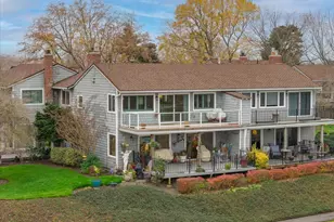 615 N Tomahawk Island Dr, Portland, OR 97217 - Photo 3