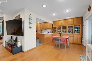 615 N Tomahawk Island Dr, Portland, OR 97217 - Photo 17