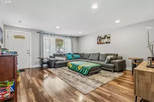 20867 SW Zurich Ct, Beaverton, OR 97078 - Photo 3