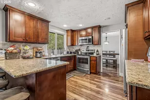 20867 SW Zurich Ct, Beaverton, OR 97078 - Photo 9