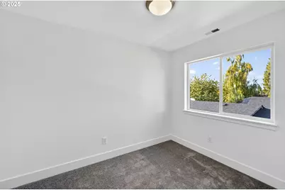 7417 NE Fremont, Portland, OR 97213 - Photo 17