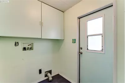 658 S 57th St #55, Springfield, OR 97478 - Photo 15