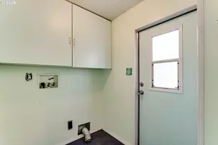 658 S 57th St, Springfield, OR 97478 - Photo 15