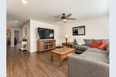 11922 NE 102nd St, Vancouver, WA 98682 - Photo 3