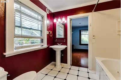 1150 W 11th Ave, Eugene, OR 97402 - Photo 7