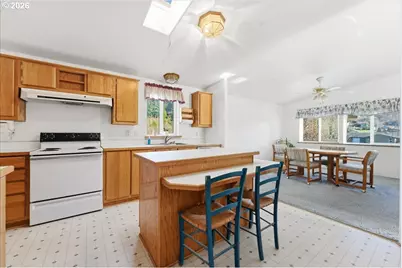 341 S 9th St, Kalama, WA 98625 - Photo 15