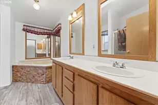 341 S 9th St, Kalama, WA 98625 - Photo 27