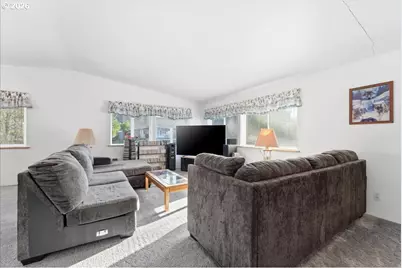 341 S 9th St, Kalama, WA 98625 - Photo 7