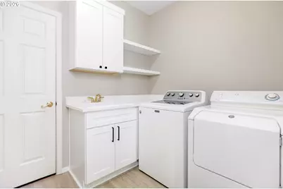 2011 NW New Hope Ct, Portland, OR 97229 - Photo 25