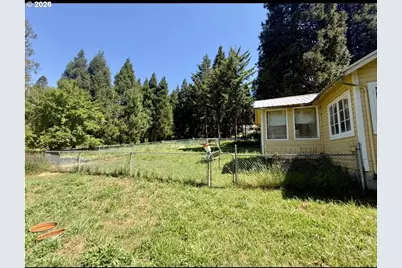 301 Humphrey Addition Rd, Glendale, OR 97442 - Photo 7