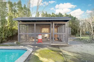 1527 NE La Mesa Pl, Gresham, OR 97030 - Photo 35