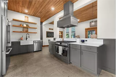 101 SW Juniper Ave, Warrenton, OR 97146 - Photo 15