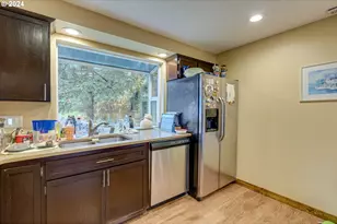 11990 SW Corby Dr, Portland, OR 97225 - Photo 13