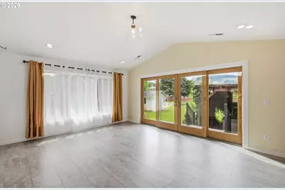 39200 Camp Creek Rd, Springfield, OR 97478 - Photo 15