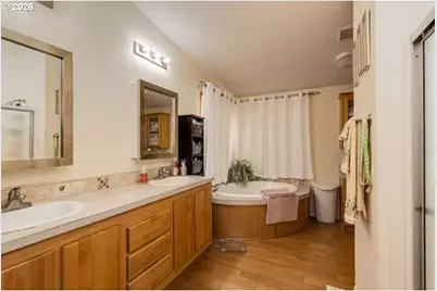 20944 NE Brentwood Ct, Donald, OR 97020 - Photo 17