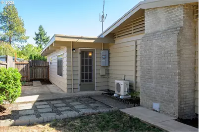 1632 Larkspur Loop, Eugene, OR 97401 - Photo 43