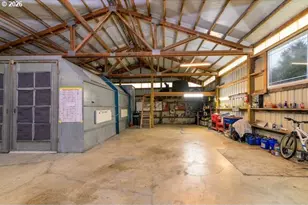 205 N Schoneman Ave, Coos Bay, OR 97420 - Photo 37