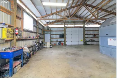 205 N Schoneman Ave, Coos Bay, OR 97420 - Photo 35