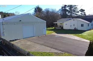 205 N Schoneman Ave, Coos Bay, OR 97420 - Photo 41