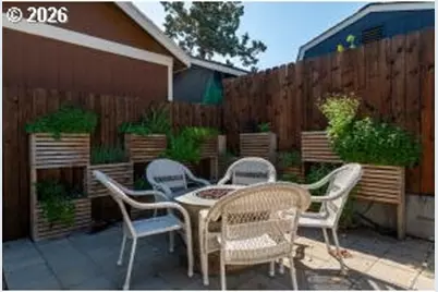 804 NE Providence Dr, Bend, OR 97701 - Photo 41