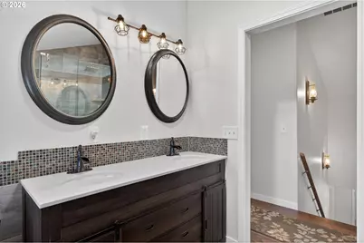 804 NE Providence Dr, Bend, OR 97701 - Photo 35