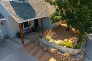 804 NE Providence Dr, Bend, OR 97701 - Photo 3